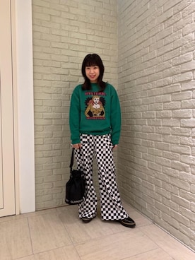 「ロック」｜「アイテム（サロペット/オーバーオール）」を使った、OKUDAさん（レディース・161cm）の冬コーディネート