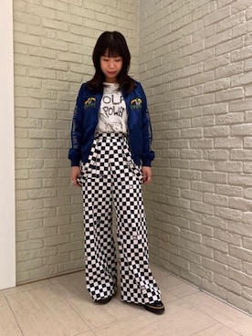 「ロック」｜「アイテム（サロペット/オーバーオール）」を使った、OKUDAさん（レディース・161cm）の冬コーディネート