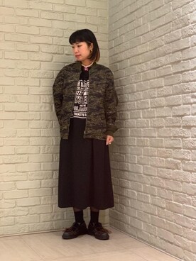 「アイテム（チョーカー、ピンク系）」を使った、OKUDAさん（レディース・161cm）の冬コーディネート