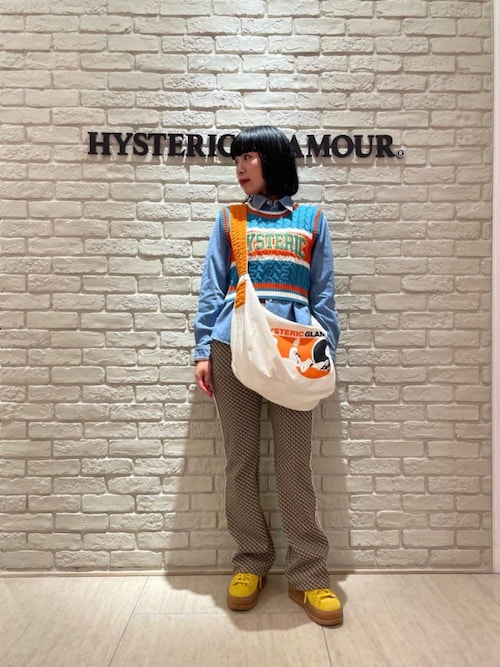 ヒステリックグラマーBUTTERFLY GIRL刺繍 ウエスタンデニムシャツ新品 HYSTERIC GLAMOUR（ヒステリックグラマー）の「BUTTERFLY GIRL