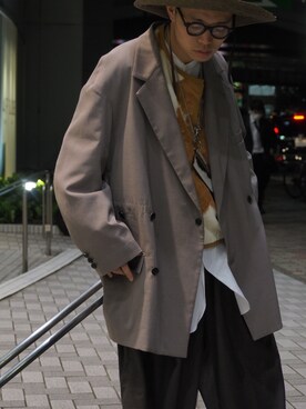 YOKE（ヨーク）のテーラードジャケットを使った人気ファッション