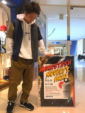 「MANASTASH（マナスタッシュ）のアイテム（パーカー）」を使った、しょーまさん（メンズ・169cm）の春コーディネート
