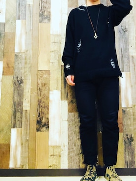 「UNIQLO（ユニクロ）のMEN ストレッチスキニーフィットテーパードカラージーンズ（デニムパンツ、ブラック系）」を使った、takahiro.shishidoさん（メンズ・170cm）の春コーディネート