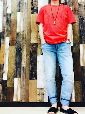 「UNIQLO（ユニクロ）のクルーネックT（半袖）（Tシャツ/カットソー、レッド系）」を使った、takahiro.shishidoさん（メンズ・170cm）の春コーディネート
