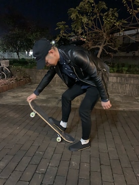 「スケボー」｜「アイテム（ライダースジャケット）」を使った、じun1さん（メンズ・164cm）の秋コーディネート