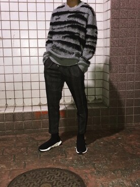 「BALENCIAGA（バレンシアガ）のアイテム（その他シューズ）」を使った、王晉豪さん（メンズ・170cm）の冬コーディネート