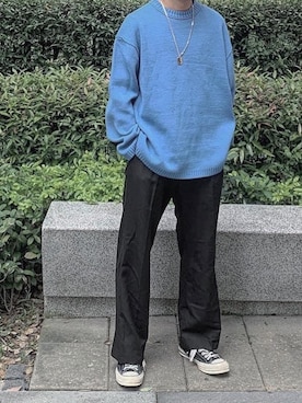 「raucohouseのアイテム（その他トップス、ブルー系）」を使った、王晉豪さん（メンズ）の冬コーディネート