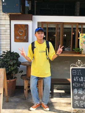 「5（ファイブ）のアイテム（パンツ）」を使った、Aaron Hungさん（メンズ・180cm）の春コーディネート
