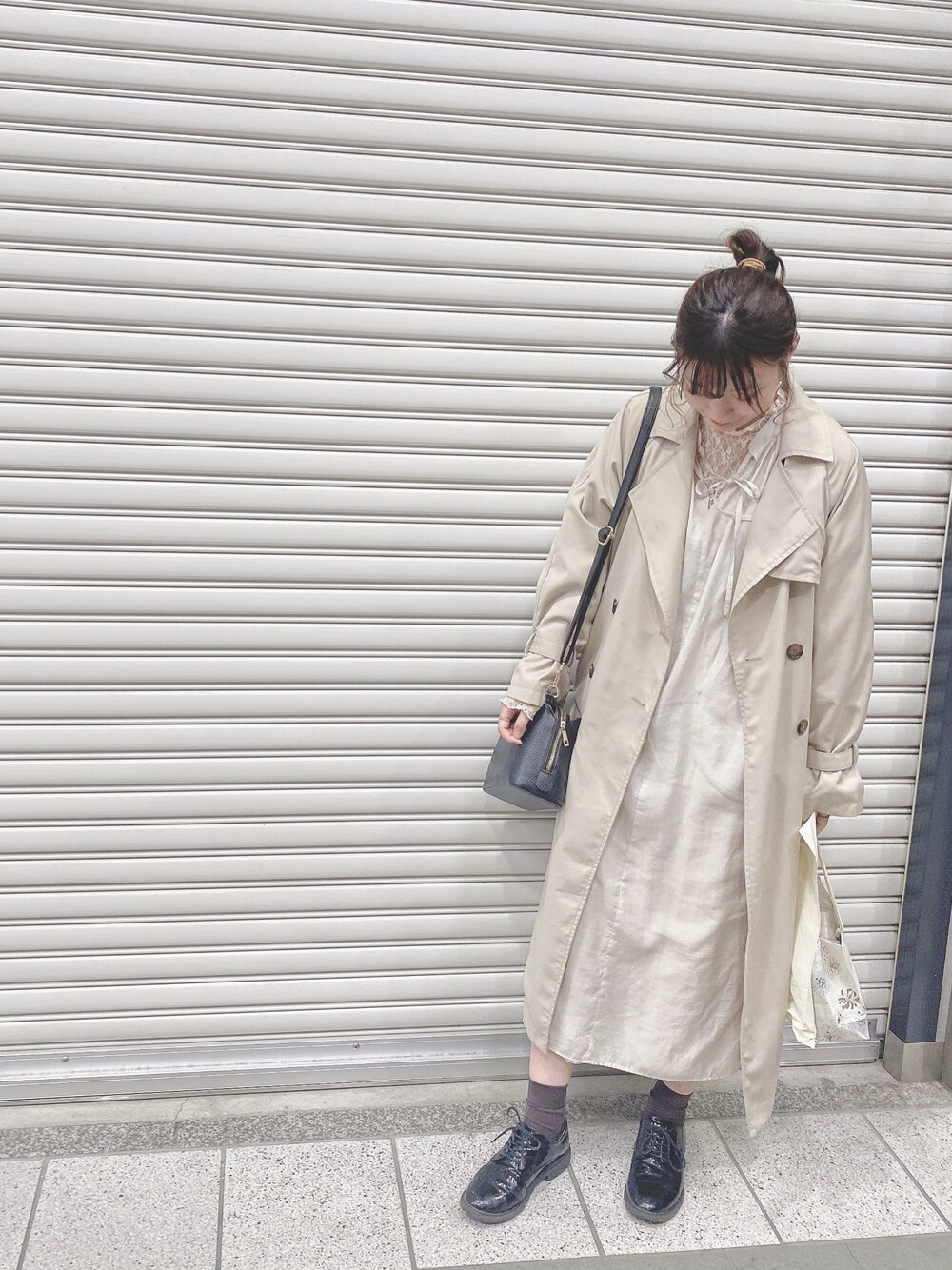 「春コーデ、お洒落さんとつながりたい、ゆるコーデ、ワンピース」｜「LOWRYS FARMのカフタンワンピース　870306（ワンピース、ホワイト系）」を使った、seina☁️さん（レディース・158cm）の春コーディネートの1枚目の写真