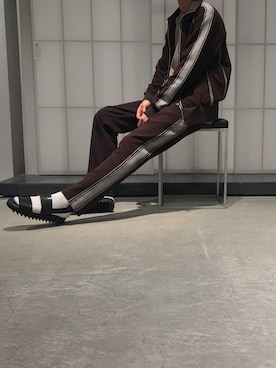「レザーサンダル」｜「アイテム（ブルゾン）」を使った、LEOさん（メンズ・178cm）の春コーディネート