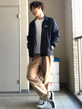 「ベージュパンツ」｜「アイテム（ナイロンジャケット）」を使った、KAITOさん（メンズ・177cm）の春コーディネート