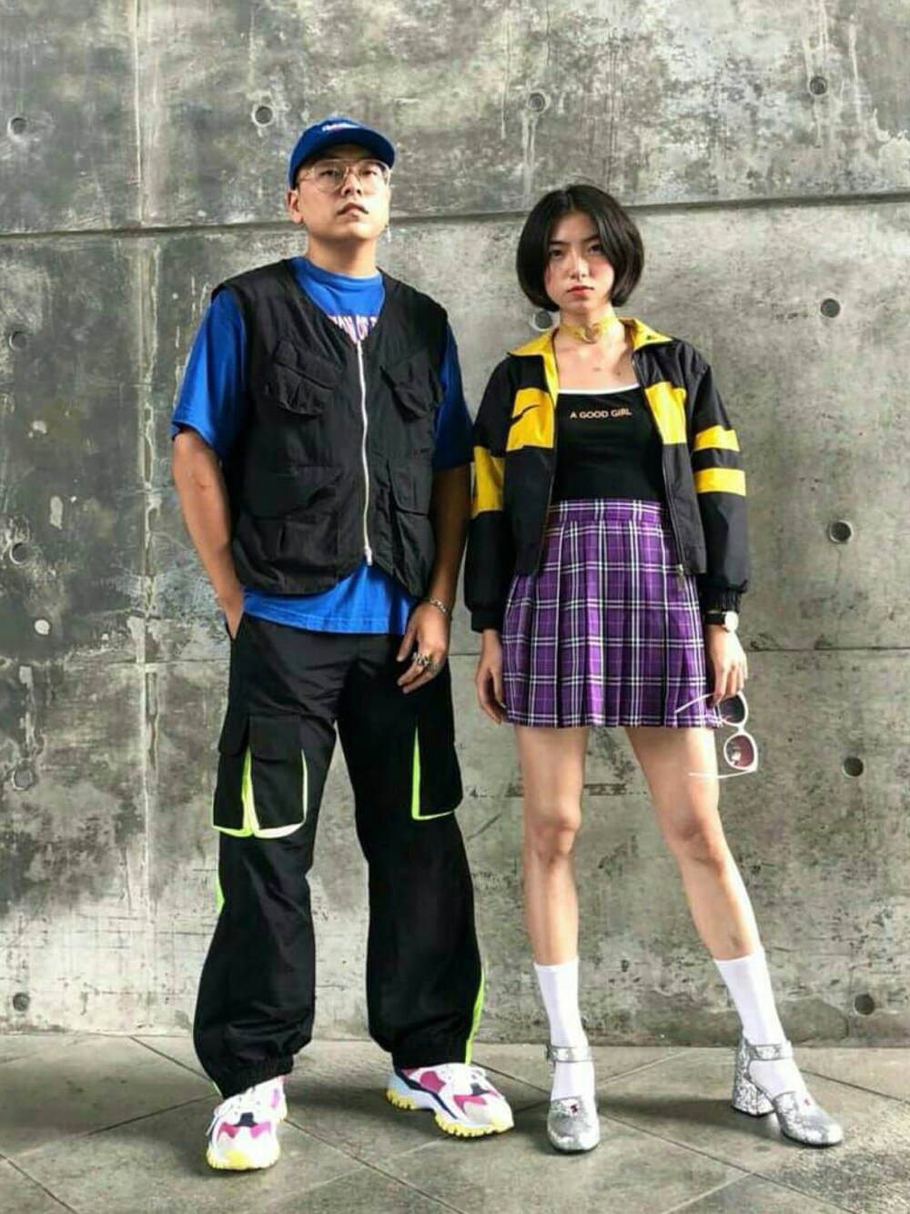 「streetstyle、streetfashion、STREETGEAR」｜「NIKEのアイテム（ジャケット/アウター、イエロー系）」を使った、Hidyさん（レディース・166cm）の秋コーディネートの1枚目の写真