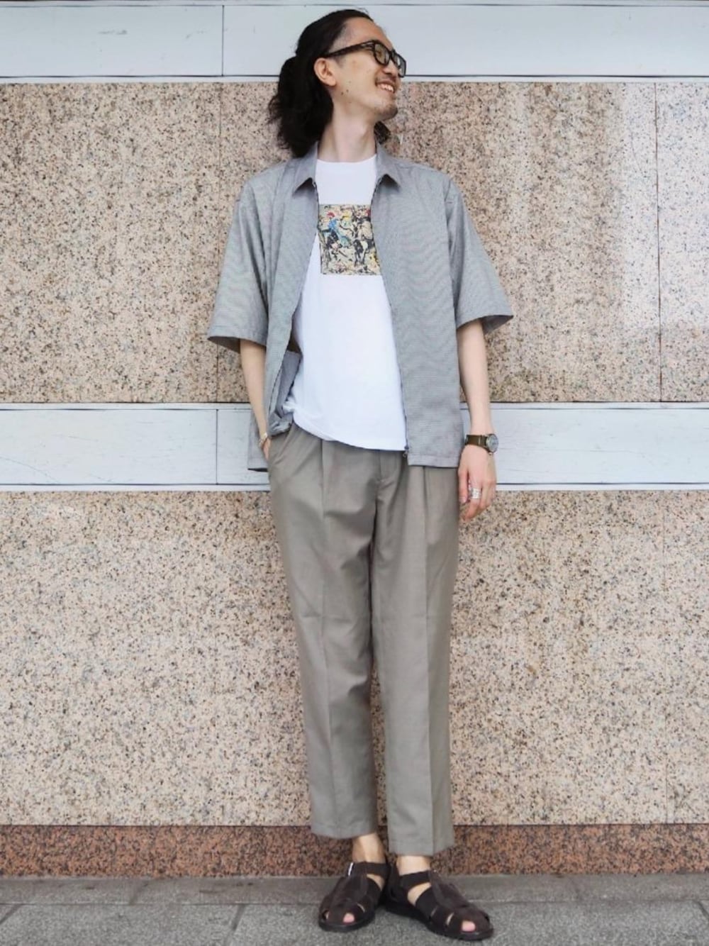 「リラックス、シャツ/ブラウス、ベーシック/トラッド、トラベル /リゾート、☆イージーパンツ、☆柄シャツ」｜「green label relaxingの＜ 機能 / 手洗い可 ＞ ウォッシャブル TWLNN 1プリーツ イージー 9分丈 パンツ（その他パンツ、グリーン系）」を使った、ナカゴミさん（メンズ・184cm）の夏コーディネートの1枚目の写真