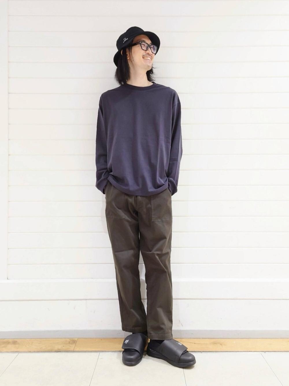 「リラックス、Tシャツ/カットソー、アウトドア/アスレジャー、■GUNG HO、□お悩み別 / ほっそり」｜「MoonStarの＜MOONSTAR（ムーンスター）＞810S エイトテンス HOSP ホスプ スニーカー（スニーカー、ブラック系）」を使った、ナカゴミさん（メンズ・184cm）の夏コーディネートの1枚目の写真