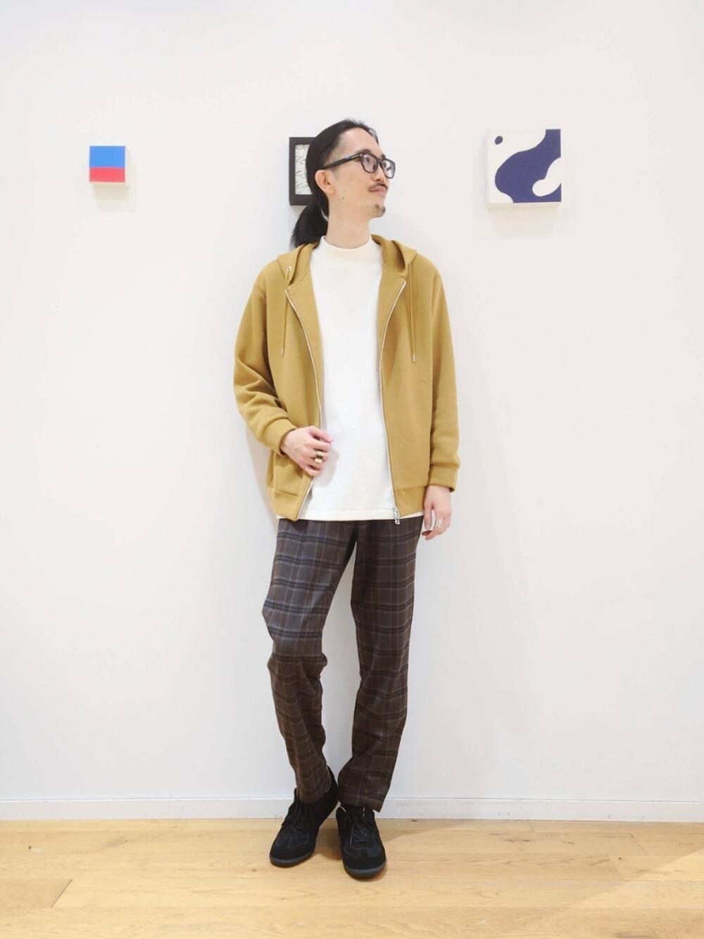 「リラックス、Tシャツ/カットソー、ぱんつ、□Mお悩み別 / ほっそり」｜「GERMAN TRAINERの[ ジャーマントレーナー ] SC GERMAN TRAINER スニーカー（スニーカー、その他）」を使った、ナカゴミさん（メンズ・184cm）の秋コーディネートの1枚目の写真