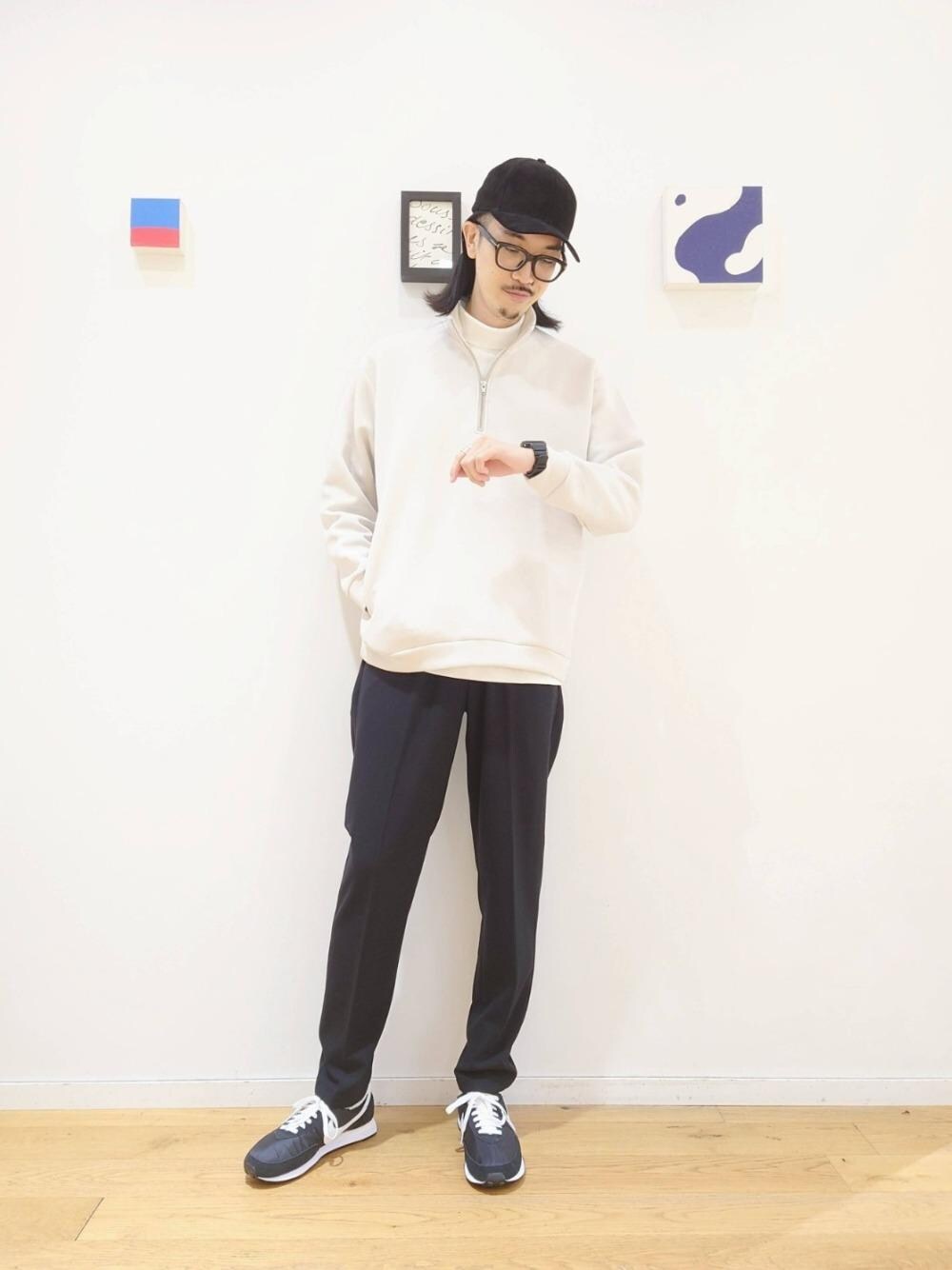 「リラックス、Tシャツ/カットソー、ハット/キャップ、□Mお悩み別 / ほっそり」｜「green label relaxingの＜green label relaxing＞ソフト ダンボール 長袖 ジップ ハイネック プルオーバー（その他トップス、グレー系）」を使った、ナカゴミさん（メンズ・184cm）の秋コーディネートの1枚目の写真