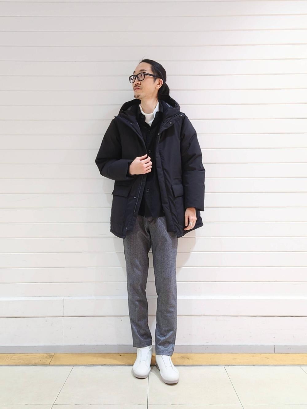 「スニーカー、ベーシック/トラッド、ぱんつ、□Mお悩み別 / ほっそり、あうたー、■810s」｜「MoonStarの＜MOONSTAR（ムーンスター）＞ 810s KITCHE キッチェ スニーカー（スニーカー、グレー系）」を使った、ナカゴミさん（メンズ・184cm）の冬コーディネートの1枚目の写真