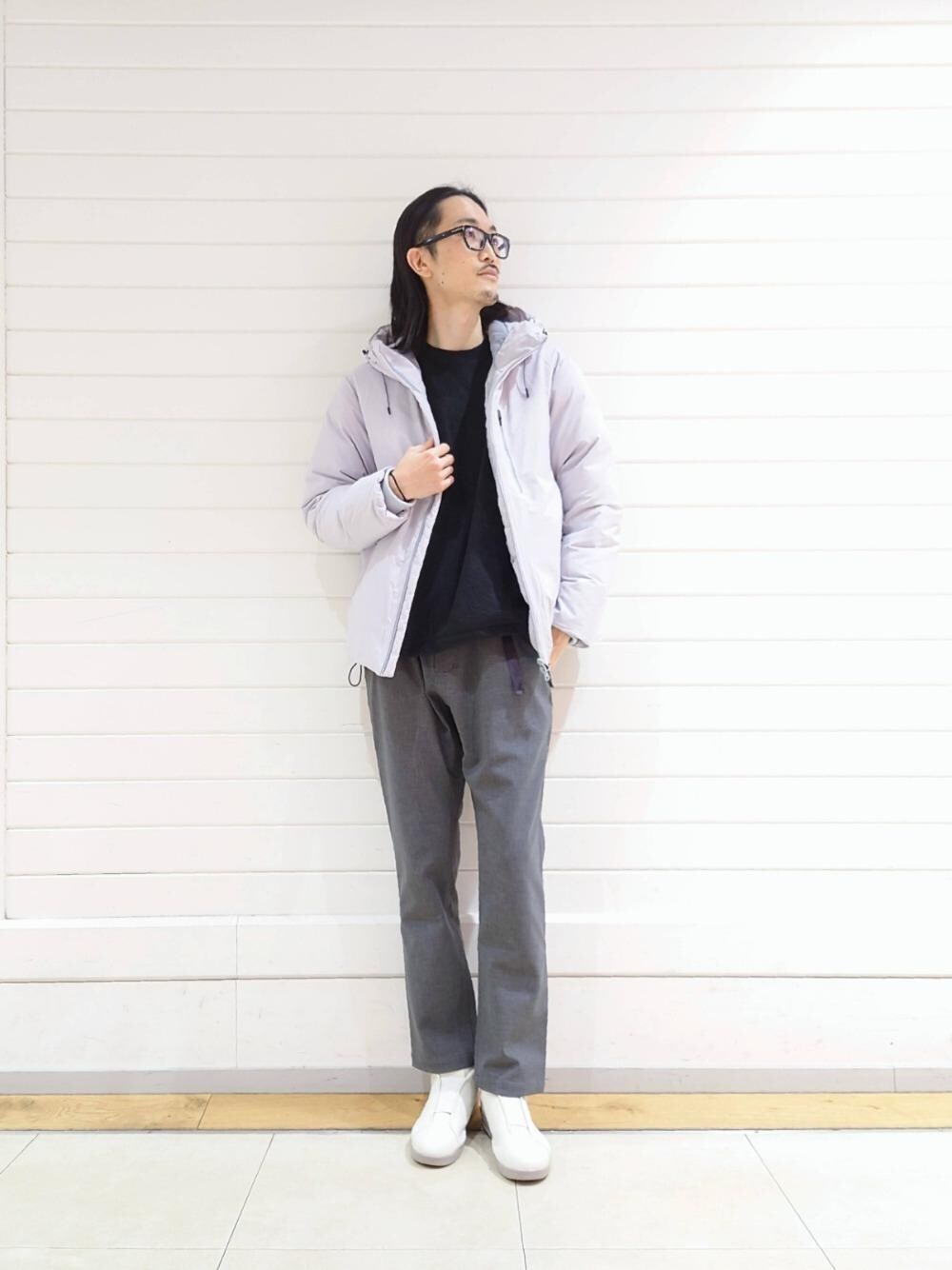 「スニーカー、アウトドア/アスレジャー、■GRAMICCI、□Mお悩み別 / ほっそり、あうたー、■810s」｜「MoonStarの＜MOONSTAR（ムーンスター）＞ 810s KITCHE キッチェ スニーカー（スニーカー、グレー系）」を使った、ナカゴミさん（メンズ・184cm）の冬コーディネートの1枚目の写真
