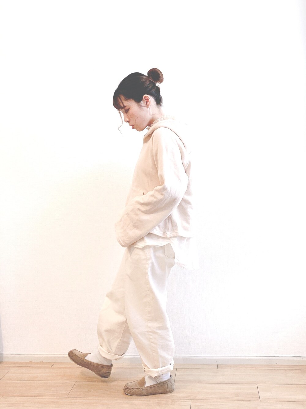「おしゃれさんと繋がりたい、今日のコーデ、ootd、ゆるコーデ、ナチュラル、淡色コーデ、低身長、低身長コーデ、154cm、studio clip」｜「POU DOU DOUのアイテム（パーカー、ベージュ系）」を使った、minnさん（レディース・154cm）の冬コーディネートの1枚目の写真