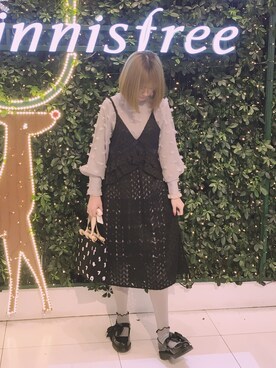 「Dr. Martens（ドクターマーチン）のアイテム（シューズ、ブラック系）」を使った、shikiwwwさん（レディース）の冬コーディネート