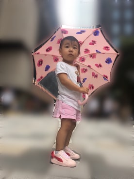 「HAKKA KIDS（ハッカキッズ）のアイテム（長傘、ピンク系）」を使った、Mariko さん（レディース）の夏コーディネート