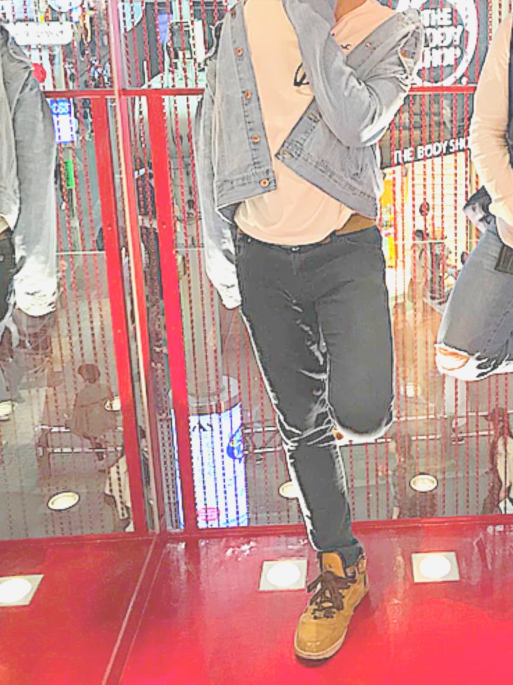 「渋谷#シンプル」｜「FOREVER 21のアイテム（デニムジャケット、その他）」を使った、MANEKIさん（メンズ・174cm）の春コーディネートの1枚目の写真