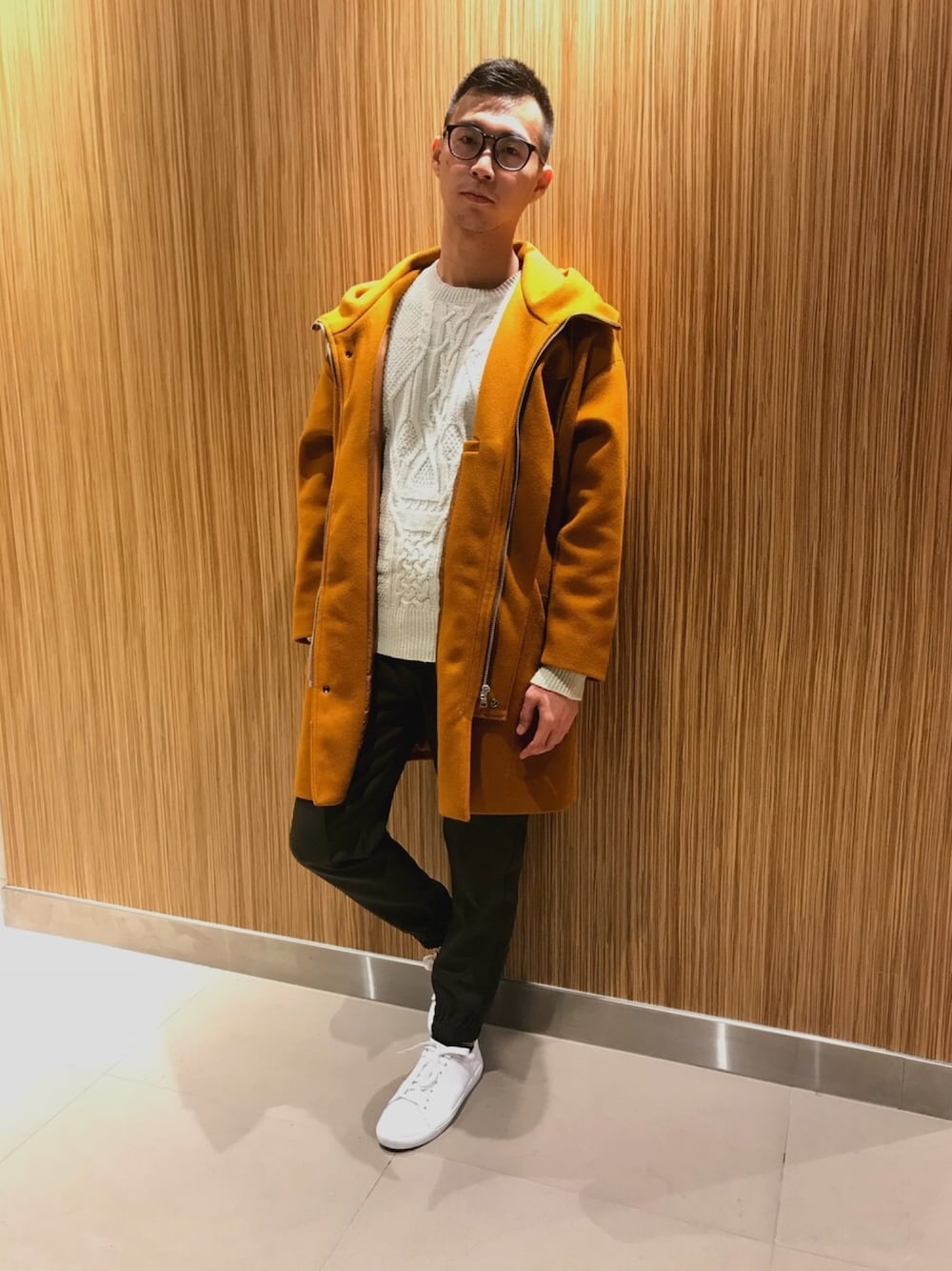 「ATT 4 FUN、oversize」｜「5のアイテム（ニット/セーター、ホワイト系）」を使った、wen wenさん（メンズ・172cm）の冬コーディネートの1枚目の写真