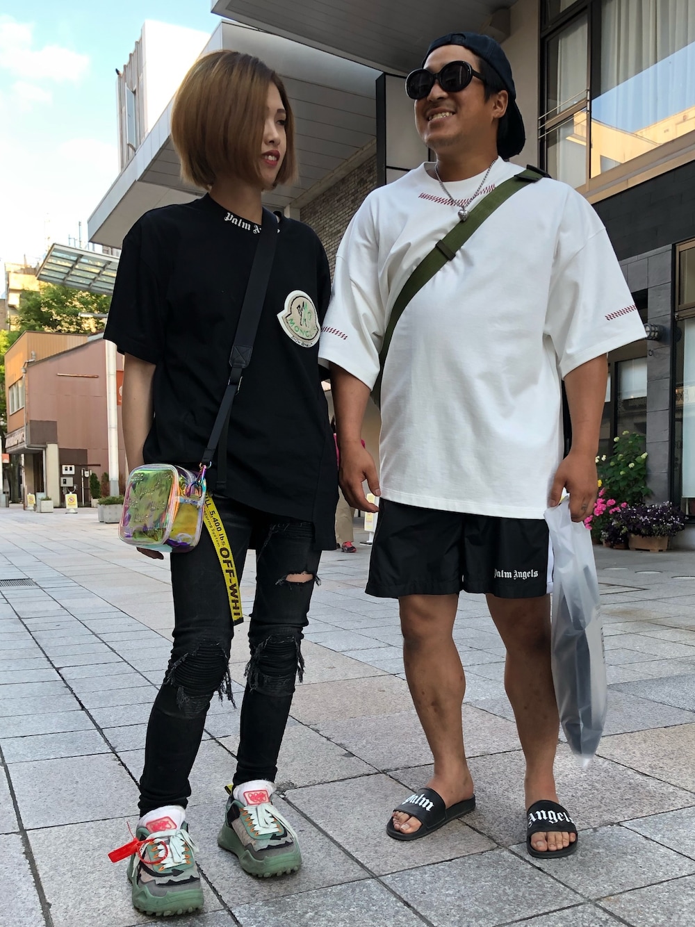 「夫婦コーデ、OFF-WHITE、JILSANDER」｜「off whiteのアイテム（キャップ、ブラック系）」を使った、谷口広純さん（メンズ・166cm）の夏コーディネートの1枚目の写真