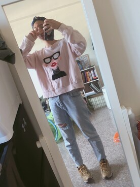 「NIKE（ナイキ）のアイテム（Sneakers、ゴールド系）」を使った、黃以葯さん（レディース・155cm）の夏コーディネート