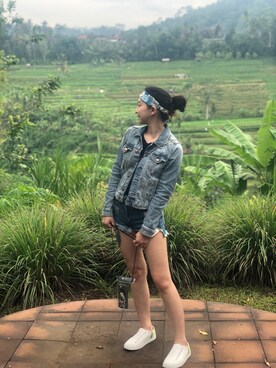 「H&M（エイチ・アンド・エム）のアイテム（Denim jacket、ブルー系）」を使った、黃以葯さん（レディース・155cm）の夏コーディネート