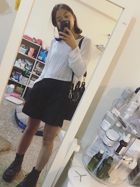 「LONGCHAMP（ロンシャン）のアイテム（Bags、ブラック系）」を使った、黃以葯さん（レディース・155cm）の夏コーディネート