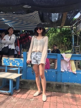 「CHARLES & KEITH（チャールズ & キース）のアイテム（Bags、グリーン系）」を使った、黃以葯さん（レディース・155cm）の夏コーディネート