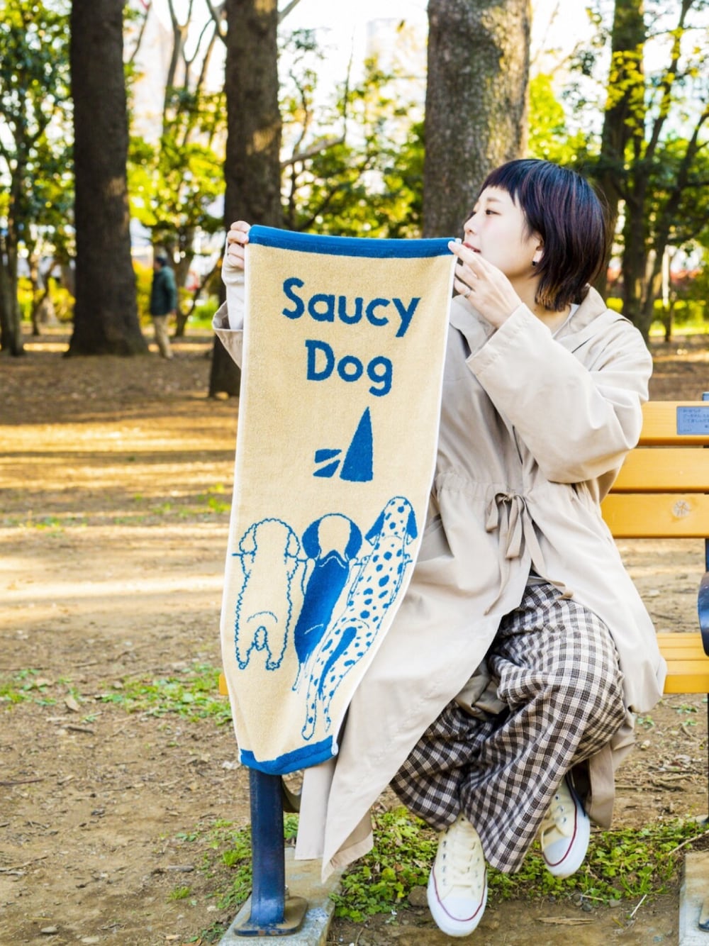 「w closetのチェック柄ハイウエストパンツ_（その他パンツ、ブラウン系）」を使った、せとゆいか さん（レディース・159cm）の春コーディネートの1枚目の写真