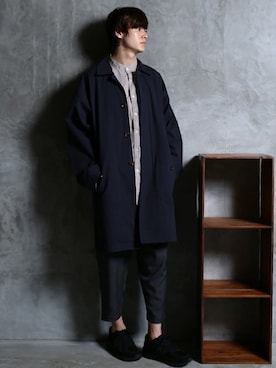 「NIIRUS（ニールス）のアイテム（ステンカラーコート）」を使った、JIGGYS SHOP PRESSさん（メンズ・180cm）の春コーディネート
