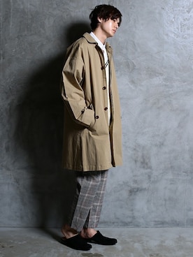 「NIIRUS（ニールス）のアイテム（ステンカラーコート）」を使った、JIGGYS SHOP PRESSさん（メンズ・180cm）の春コーディネート