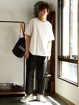 「NIIRUS（ニールス）のアイテム」を使った、JIGGYS SHOP PRESSさん（メンズ・180cm）の春コーディネート