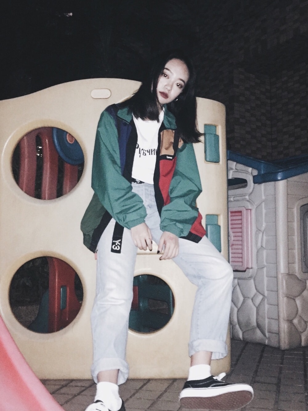 「ootd、supreme、Color-blocked、gosharubchinskiy、denim、VANS AUTHENTIC、Y-3、VANS、streetstyle、outfit」｜「Supreme のアイテム（ジャケット/アウター、その他）」を使った、Serena Chenさん（レディース・164cm）の春コーディネートの1枚目の写真
