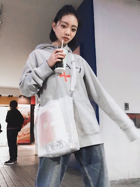Serena Chenさんのコーディネート