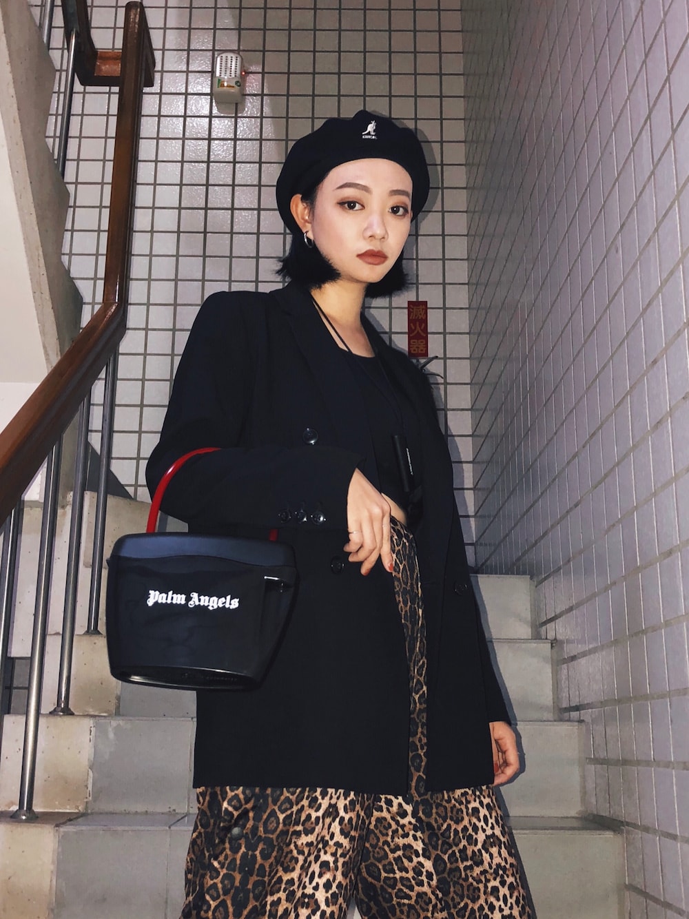 「AMBUSH、lightercase、necklace、KANGOL、beret、PALM ANGELS、streetstyle、ootd」｜「KANGOLのアイテム（帽子、ブラック系）」を使った、Serena Chenさん（レディース・164cm）の秋コーディネートの1枚目の写真