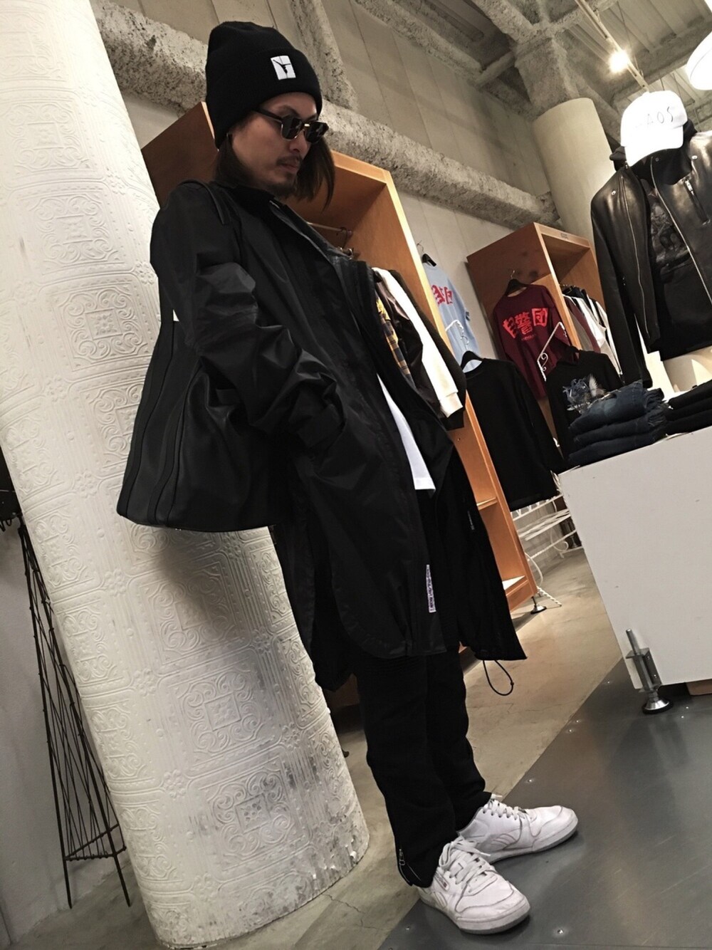 「黒、かっこいい、強い、alyx、ALYXSTUDIO、Alexander Wang、08sircus、LHP、LHP名古屋」｜「ALYXのアイテム（ナイロンジャケット、ブラック系）」を使った、kazuya muraiさん（メンズ・168cm）の冬コーディネートの1枚目の写真