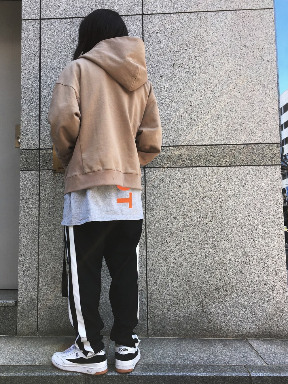 「カジュアル、ストリート、LHP、Danke schon、LHP名古屋、gosharubchinskiy、WHITELAND BLACKBURN」｜「Gosha Rubchinskiyのアイテム（スニーカー、ホワイト系）」を使った、kazuya muraiさん（メンズ・168cm）の春コーディネートの1枚目の写真