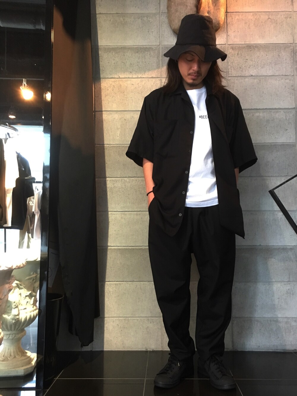 「LHP、yohjiyamamoto、Danke schon、Y-3、LHP名古屋、オトナカジュアル、WHITELAND BLACKBURN」｜「Y-3のアイテム（スニーカー、ブラック系）」を使った、kazuya muraiさん（メンズ・168cm）の夏コーディネートの1枚目の写真