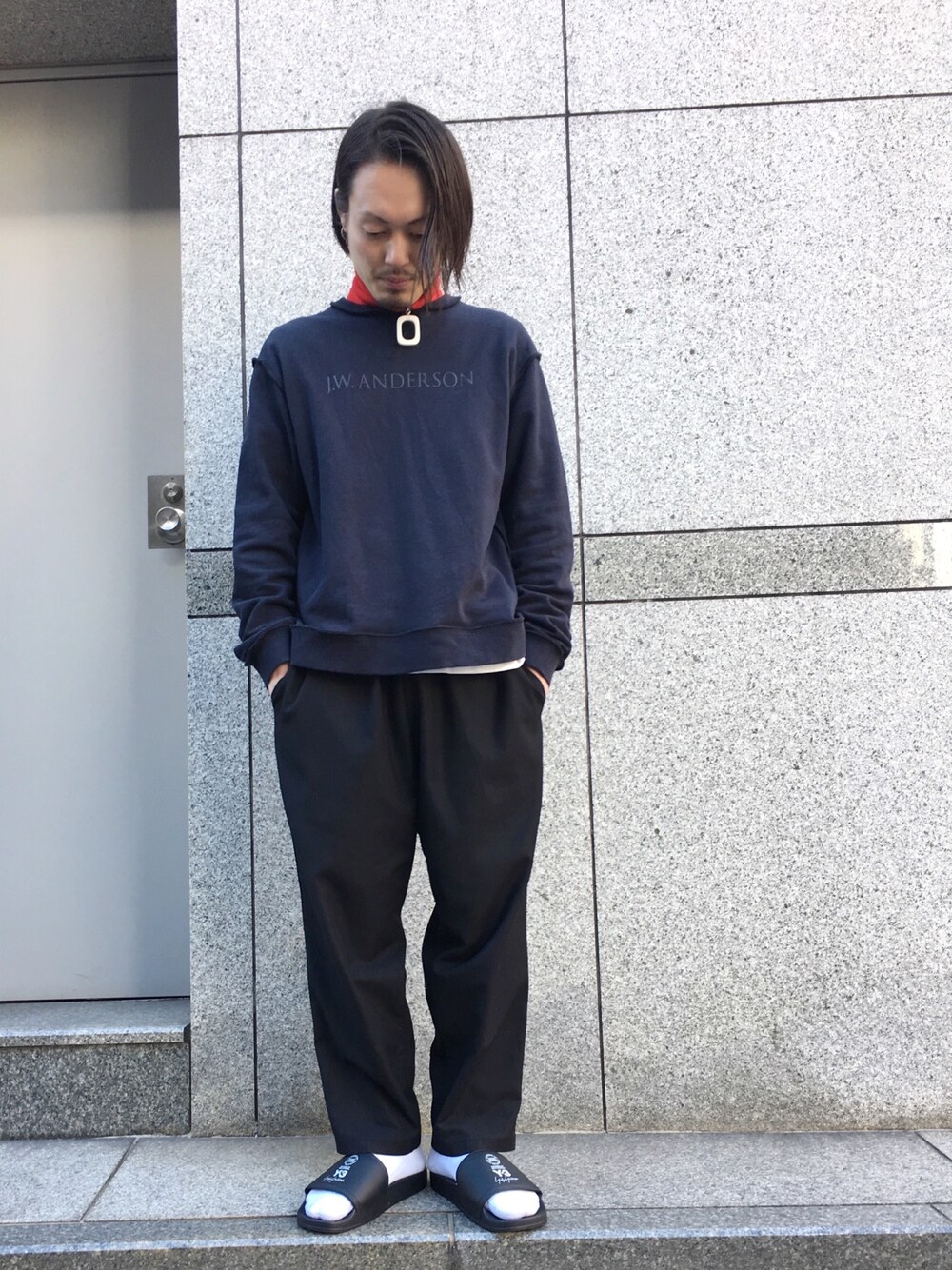 「LHP、Danke schon、Y-3、LHP名古屋、J.W.anderson、オトナカジュアル、WHITELAND BLACKBURN」｜「JW Andersonのアイテム（スウェット、ブルー系）」を使った、kazuya muraiさん（メンズ・168cm）の冬コーディネートの1枚目の写真