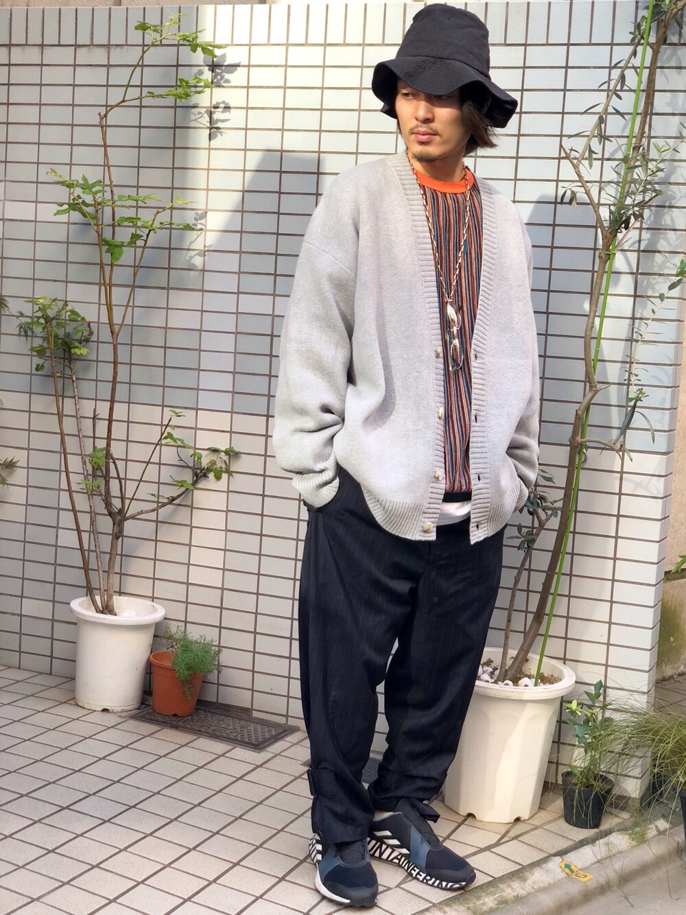 「LHP、White Mountaineering、flagstuff、WHITELAND BLACKBURN、aie、R.M GANG、LHP上野」｜「AIEのアイテム（パンツ、ブラック系）」を使った、kazuya muraiさん（メンズ・168cm）の秋コーディネートの1枚目の写真