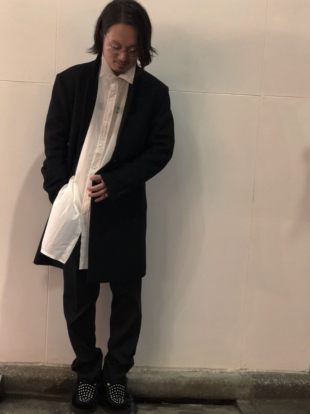 「wearhalloween2018、秋のコーデ、オトナカジュアル、WHITELAND BLACKBURN、soe、PALM ANGELS、LHP、LHP上野」｜「Palm Angelsのアイテム（スリッポン、ブラック系）」を使った、kazuya muraiさん（メンズ・168cm）の秋コーディネートの1枚目の写真