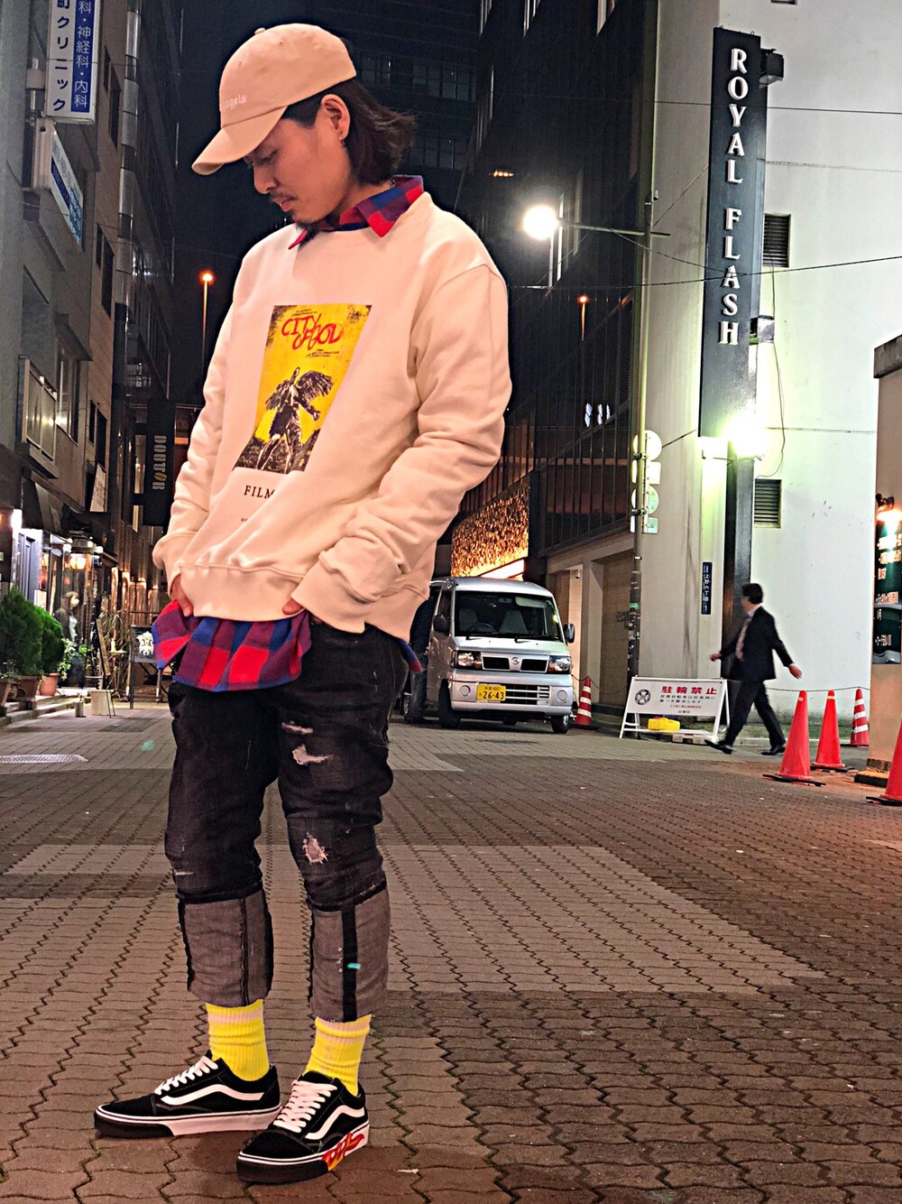 「VANS、秋のコーデ、LHP、Danke schon、DSQUARED2、WHITELAND BLACKBURN、PALM ANGELS、ihnomuhnit、LHP上野、お目立ちネオンコーデ」｜「DANKE SCHONのDankeSchon/ダンケシェーン/マサラチェックシャツ（シャツ/ブラウス、レッド系）」を使った、kazuya muraiさん（メンズ・168cm）の秋コーディネートの1枚目の写真