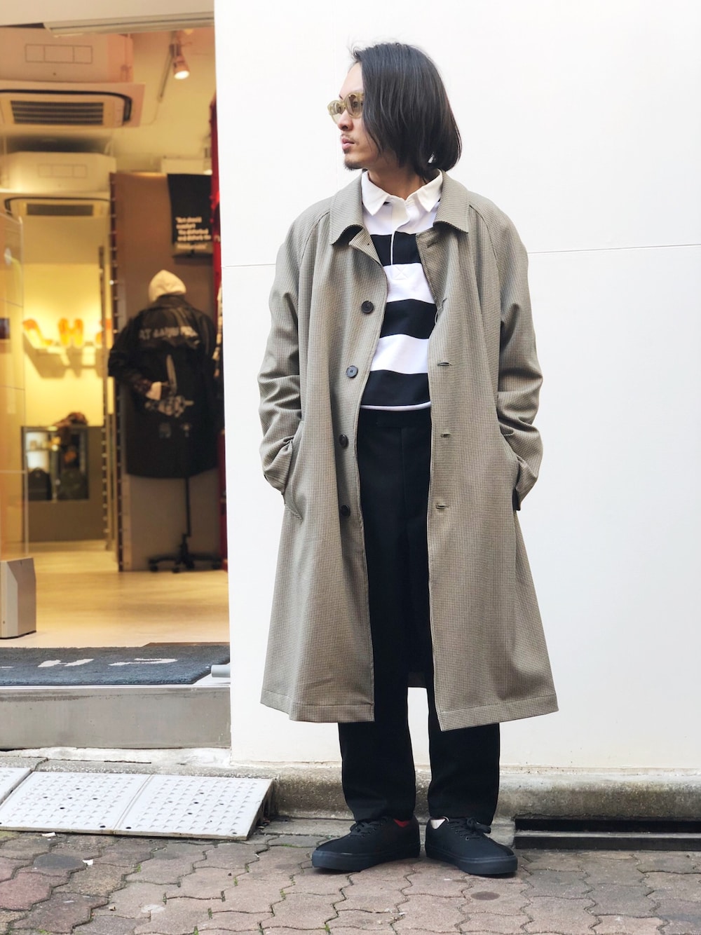 「シンプル、ストリート、LHP、タックイン、秋コーデ、WHITELAND BLACKBURN、BornxRaised、LHP上野、lhpzozo」｜「CLUB PARKのCLEAR WEATHER/クリアウェザー/DONNY ALL BLACK（スニーカー、ブラック系）」を使った、kazuya muraiさん（メンズ・168cm）の秋コーディネートの1枚目の写真