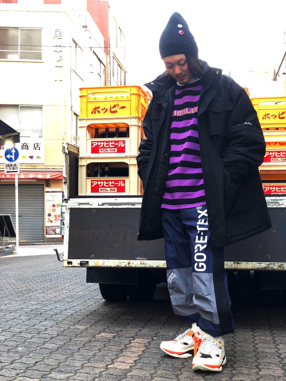 「スニーカー、LHP、オーバーサイズ、GORE-TEX、thisisneverthat、上野、AZS、WHITELAND BLACKBURN、BLANDBLACK、LHP上野」｜「thisisneverthatのアイテム（パンツ、ブルー系）」を使った、kazuya muraiさん（メンズ・168cm）の秋コーディネートの1枚目の写真