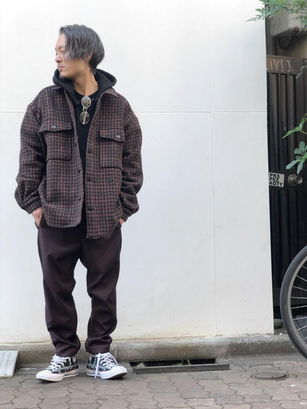 「冬コーデ、ブラウン、lownn、シャツジャケット、WHITELAND BLACKBURN、Danke schon、JWANDERSON、LHP、LHP上野、上野」｜「lownnのアイテム（ジャケット/アウター、ブラウン系）」を使った、kazuya muraiさん（メンズ・168cm）の冬コーディネートの1枚目の写真