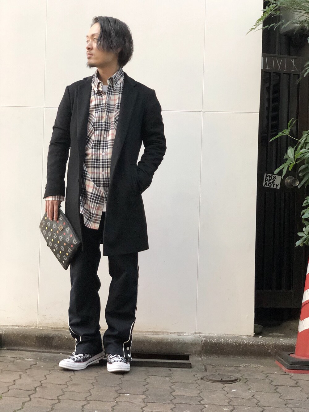 「LHP、Danke schon、クリスマス、きれいめカジュアル、上野、WHITELAND BLACKBURN、aie、JWANDERSON、LHP上野」｜「L.H.Pのアイテム（ジャケット/アウター、ブラック系）」を使った、kazuya muraiさん（メンズ・168cm）の冬コーディネートの1枚目の写真